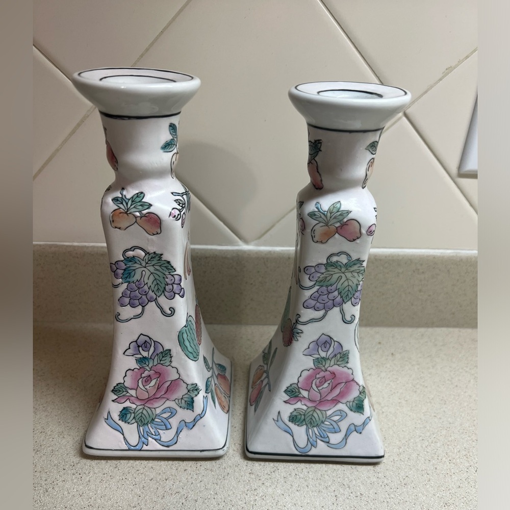 Vintage Chinoiserie Candlesticks with Fruit and Flowers (2 Candlesticks) - Picture 1 of 6
